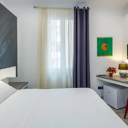 Crossroad Hotel