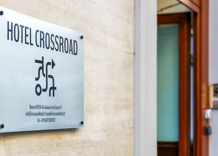 Crossroad מלון 3*
