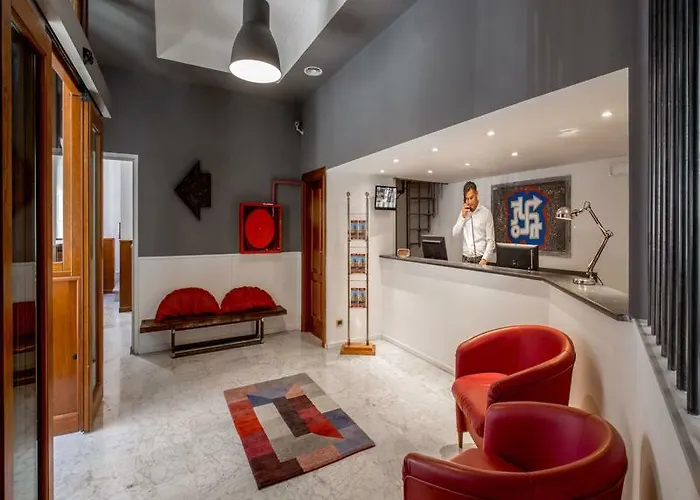 Crossroad Hotel 3*